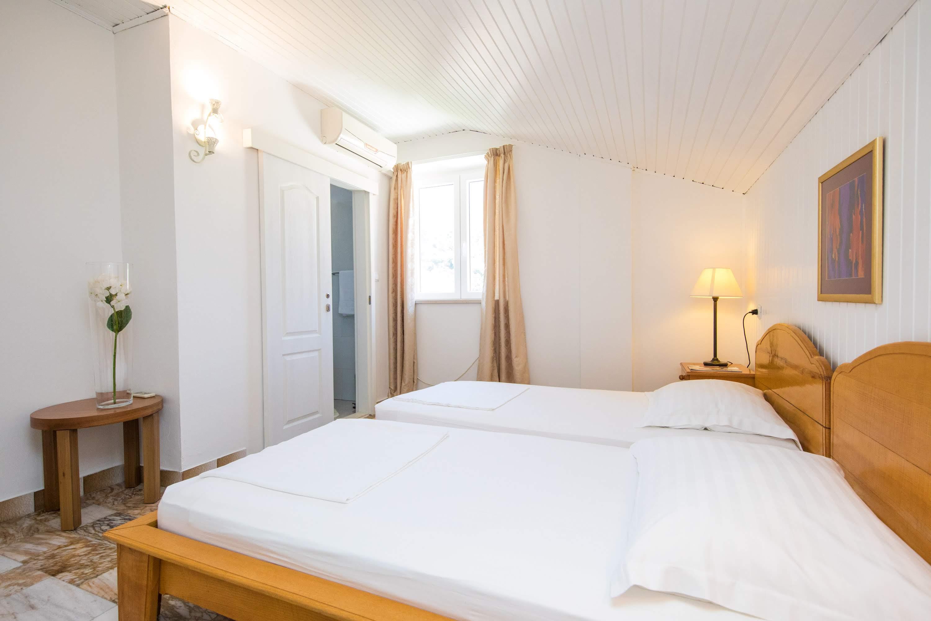 Guest House J&J Zaton  Eksteriør bilde